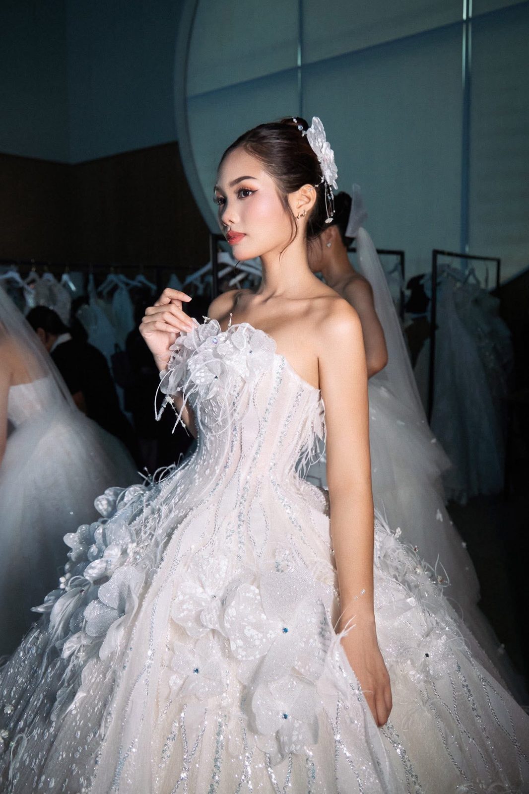 Giá makeup cô dâu ở TP.HCM bao nhiêu? Kay nói thẳng